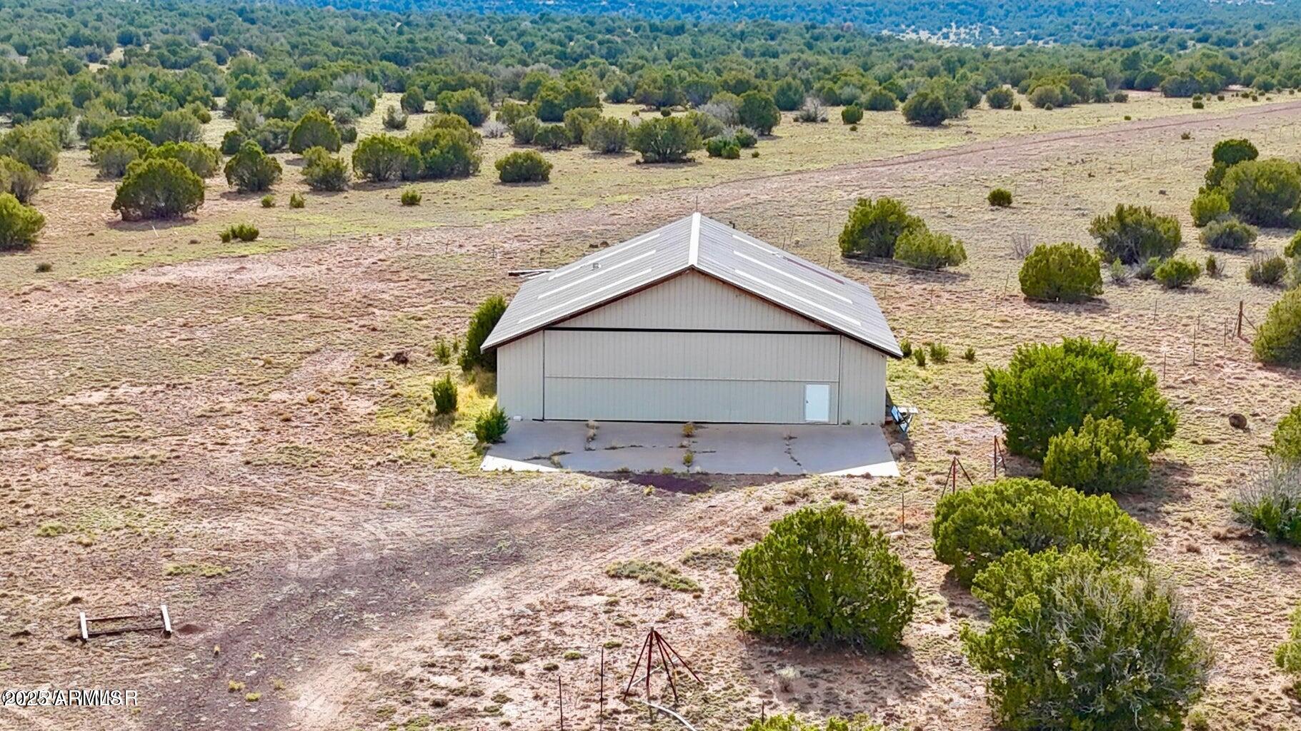 280 County Road Concho, AZ 85924 - Photo 35 of 46 a view of a backyard of the house