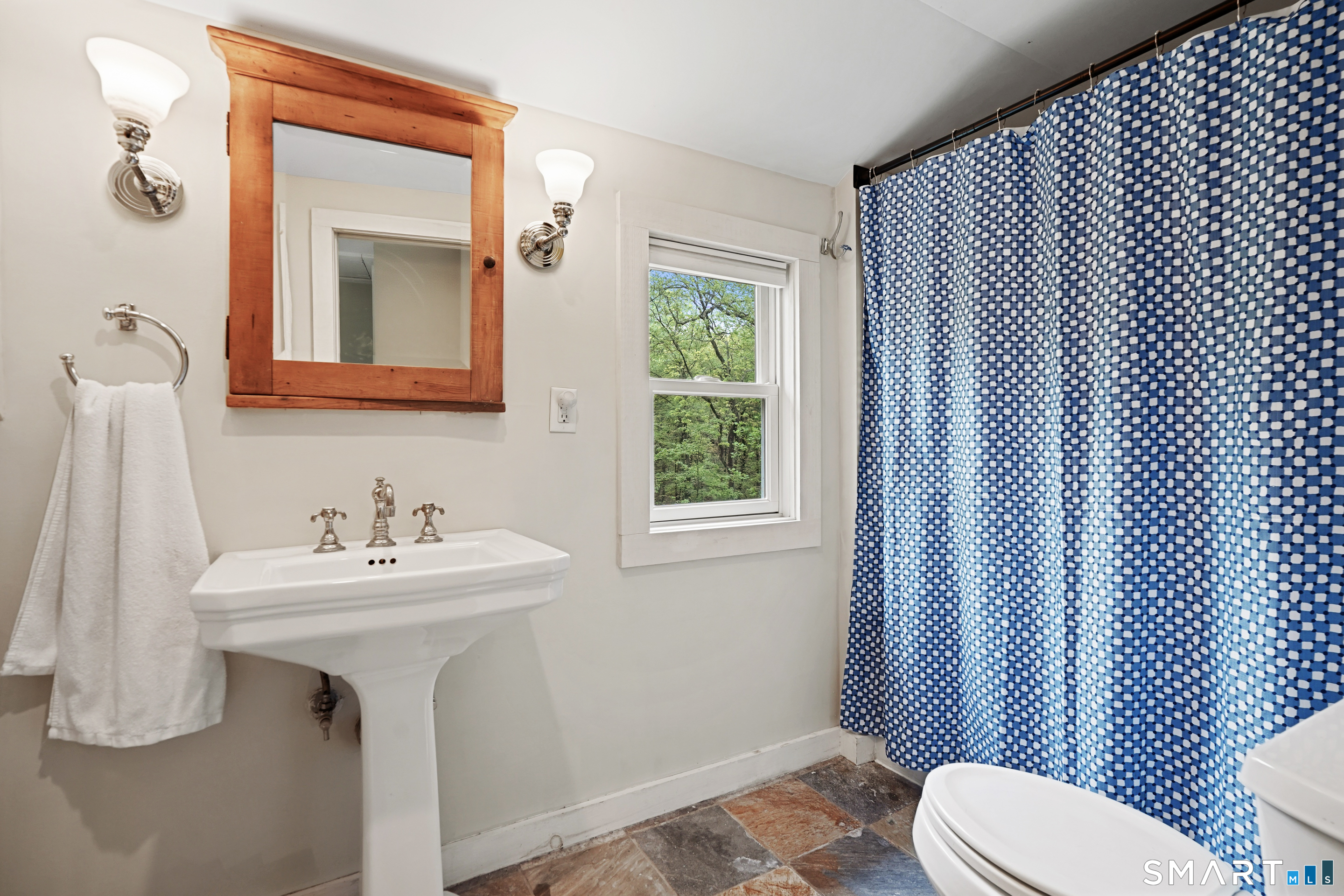 81 Pinetree Road Redding, CT 06896 - Photo 16 of 29