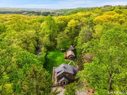$825,000 | 81 Pinetree Road, Redding, CT 06896