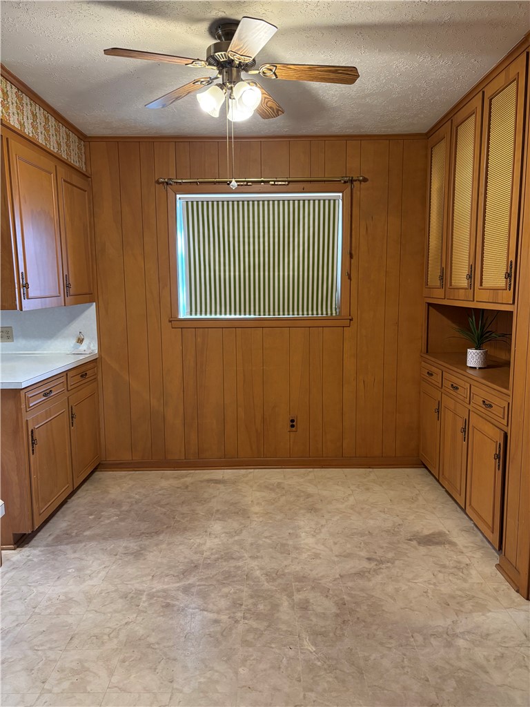 702 Matous Drive Bryan, TX 77802 - Photo 11 of 28 Breakfast Area