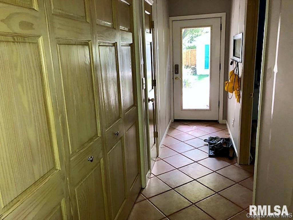 1404 South Walnut Street Springfield, IL 62704 - Photo 12 of 22 Gallery Image 12