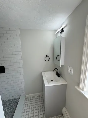 $2,800 | 4 Shaws Lane, Bristol, RI 02809