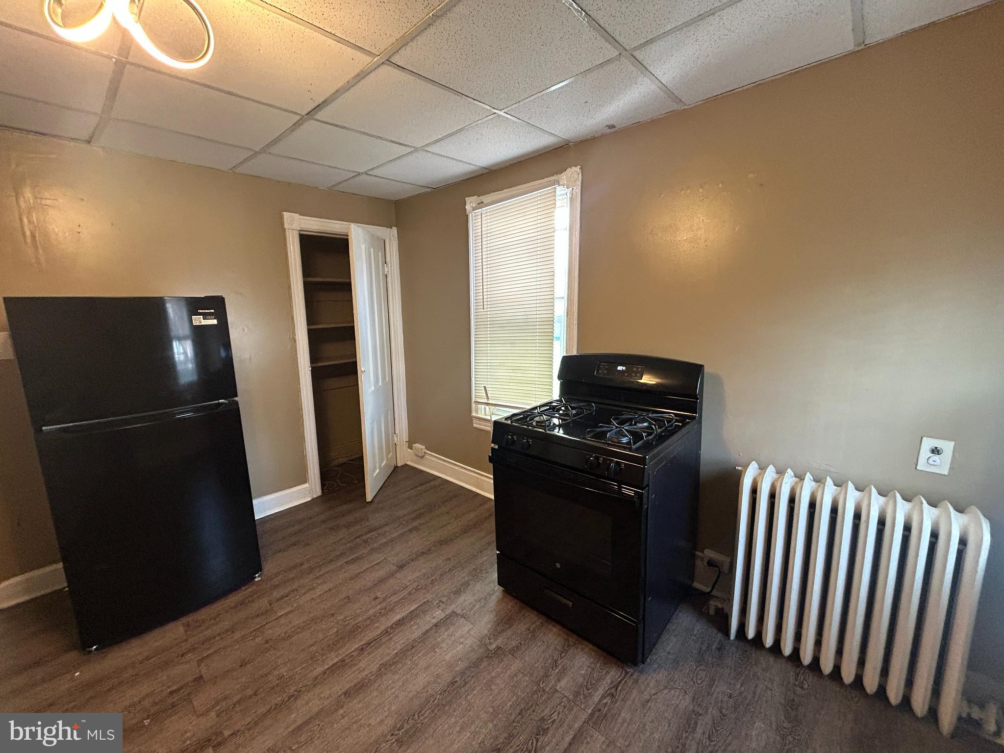 924 Carteret Avenue, Unit 3 Trenton, NJ 08618 - Photo 4 of 7