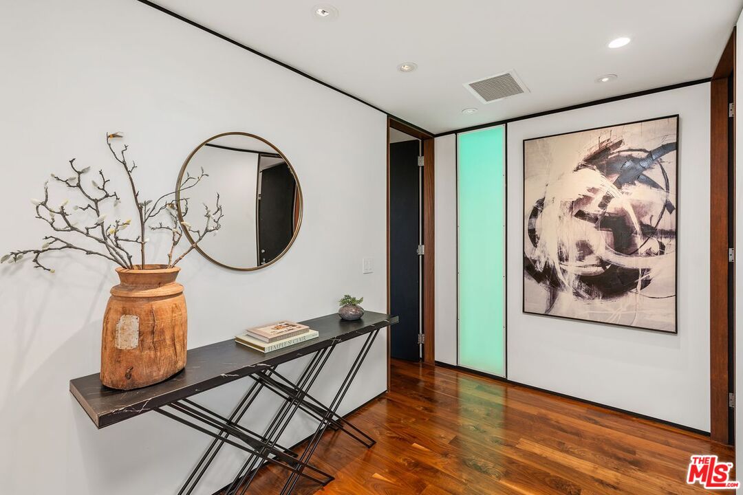 1005 Elden Way Beverly Hills, CA 90210 - Photo 35 of 62