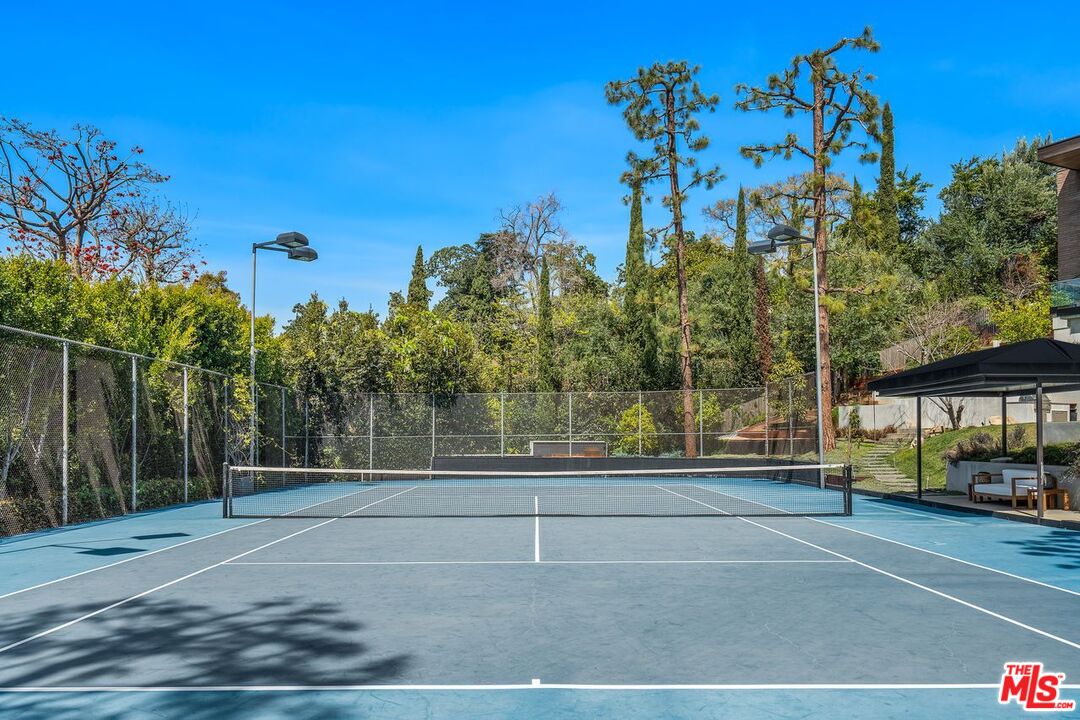1005 Elden Way Beverly Hills, CA 90210 - Photo 55 of 62 a view of a city