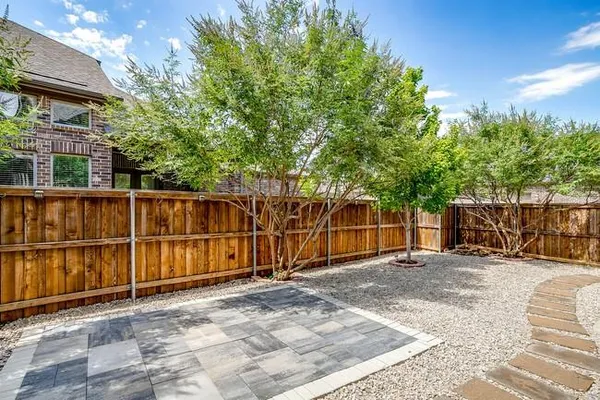 $1,700 | 4203 Aspen Grove Court, Unit GARAGE, Arlington, TX 76005