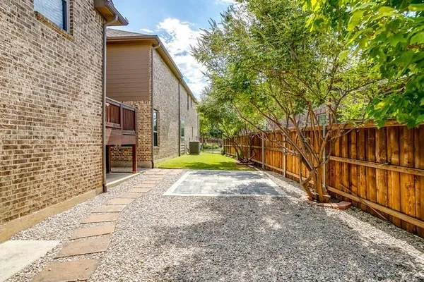 $1,700 | 4203 Aspen Grove Court, Unit GARAGE, Arlington, TX 76005