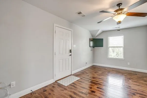 $1,700 | 4203 Aspen Grove Court, Unit GARAGE, Arlington, TX 76005