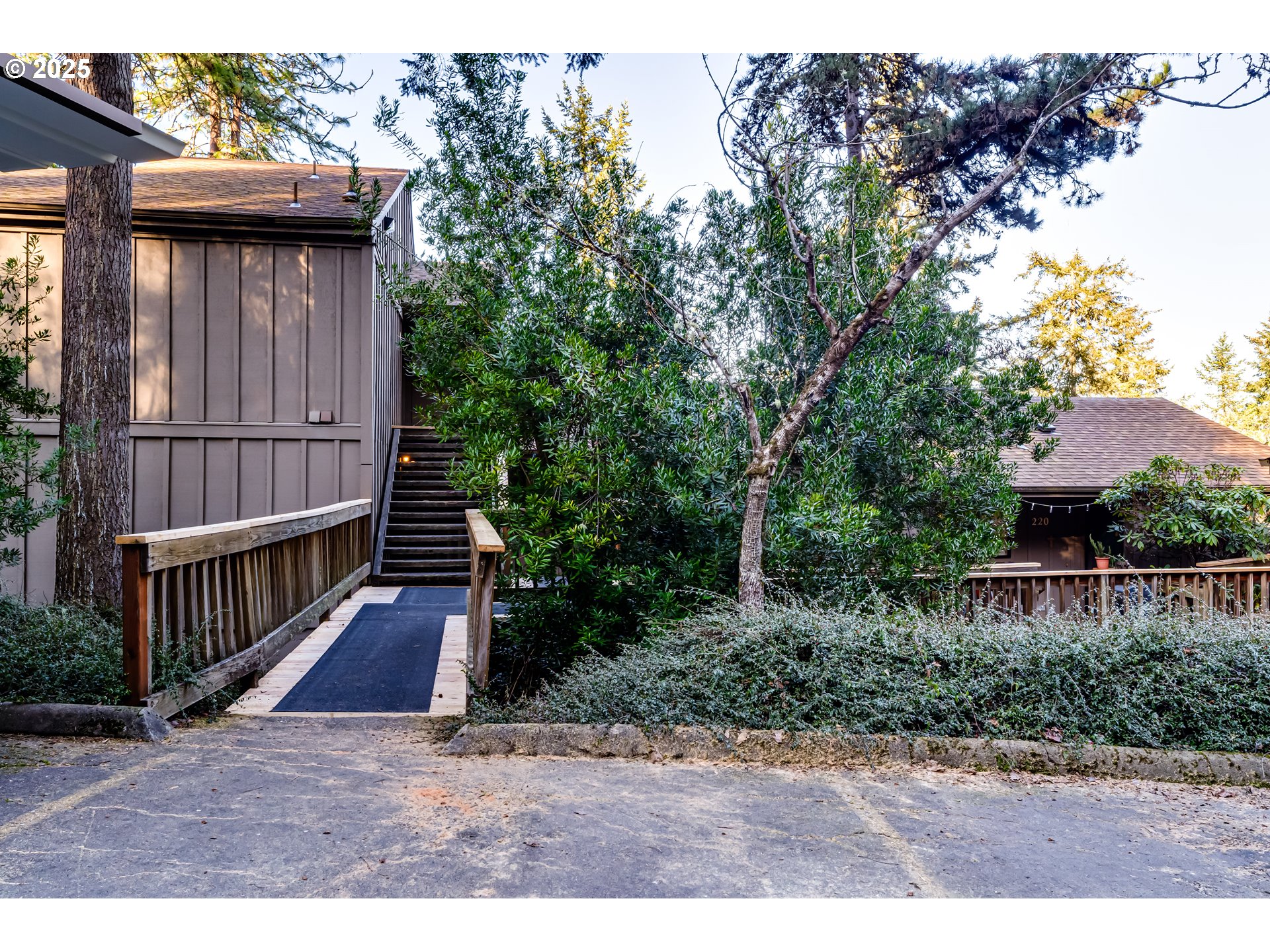 218 Trailside Loop, Unit 218 Eugene, OR 97405 - Photo 34 of 46 Recreation Room