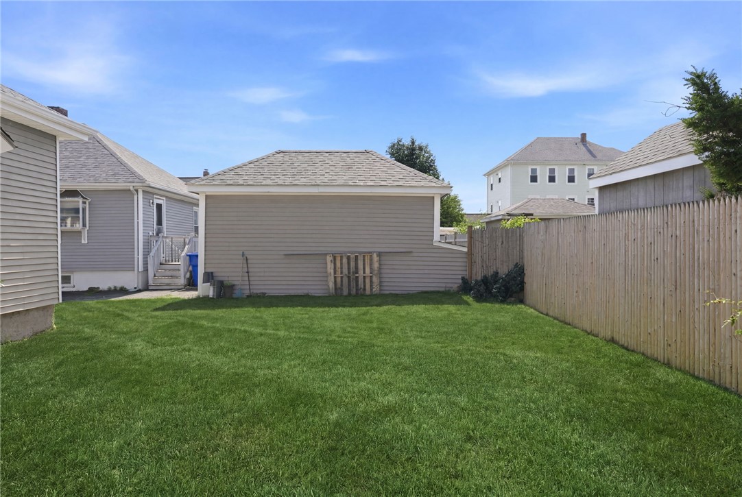 113 Warwick Road Pawtucket, RI 02861 - Photo 22 of 25