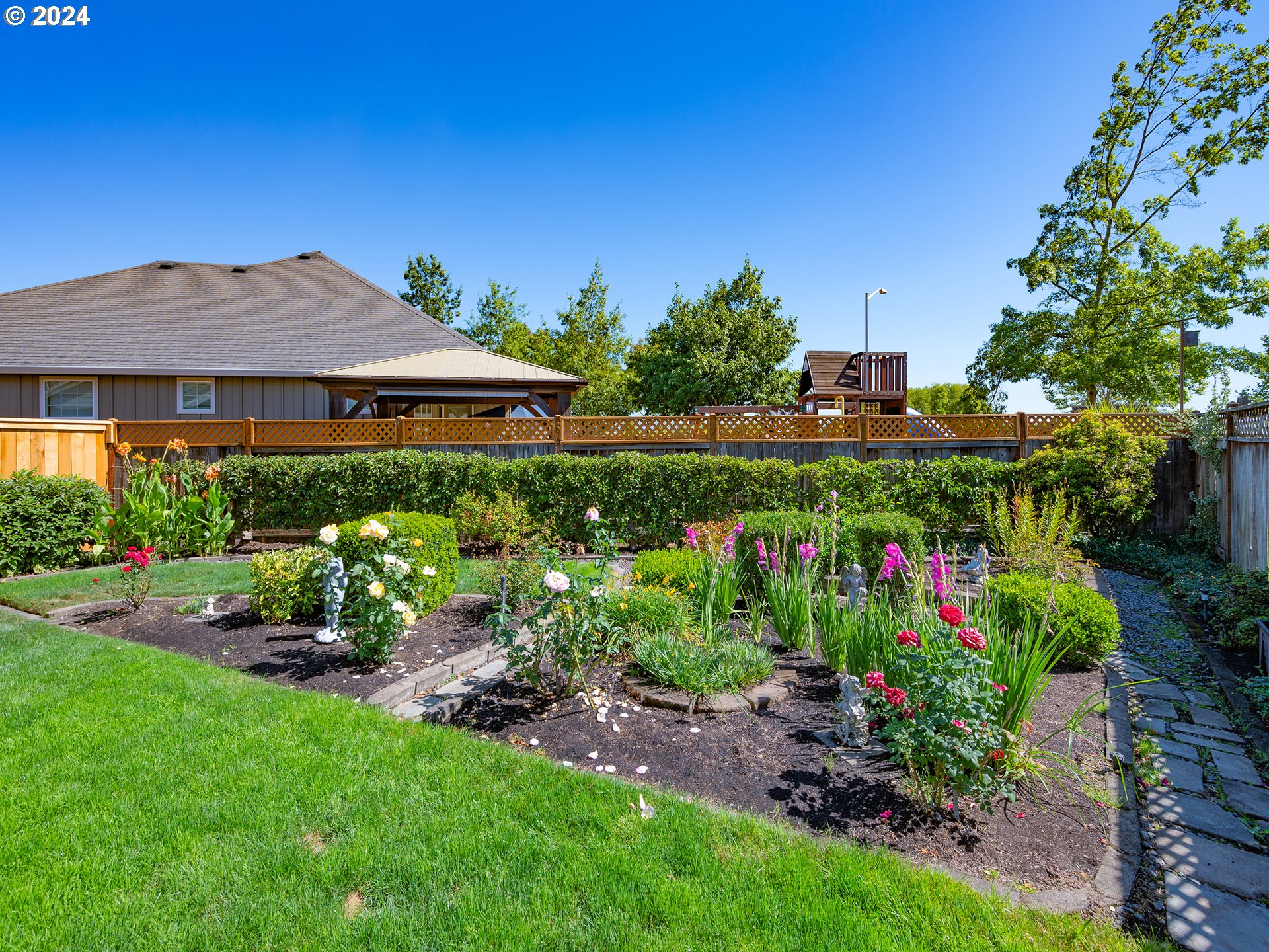 5912 Jordan Drive Eugene, OR 97402 - Photo 12 of 39