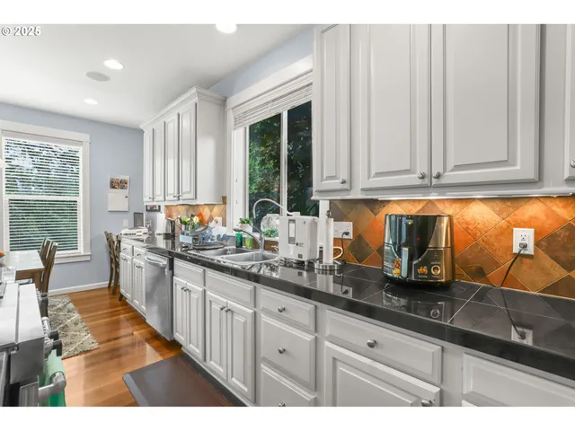 $865,000 | 7281 Northeast Rockridge Place, Hillsboro, OR 97124