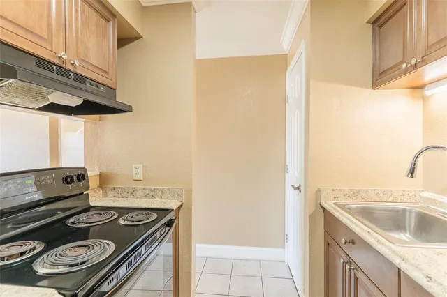 $1,050 | 102 Oak Crest Drive Northwest, Unit 106, Winter Haven, FL 33881