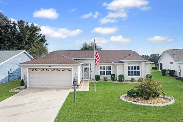$325,000 | 25233 Lost Oak Circle, Leesburg, FL 34748