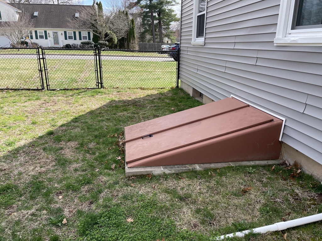 38 Driftwood Road Springfield, MA 01128 - Photo 26 of 29