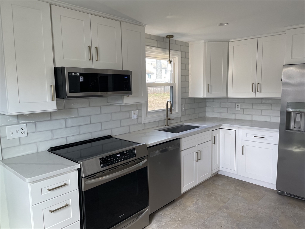 38 Driftwood Road Springfield, MA 01128 - Photo 6 of 29