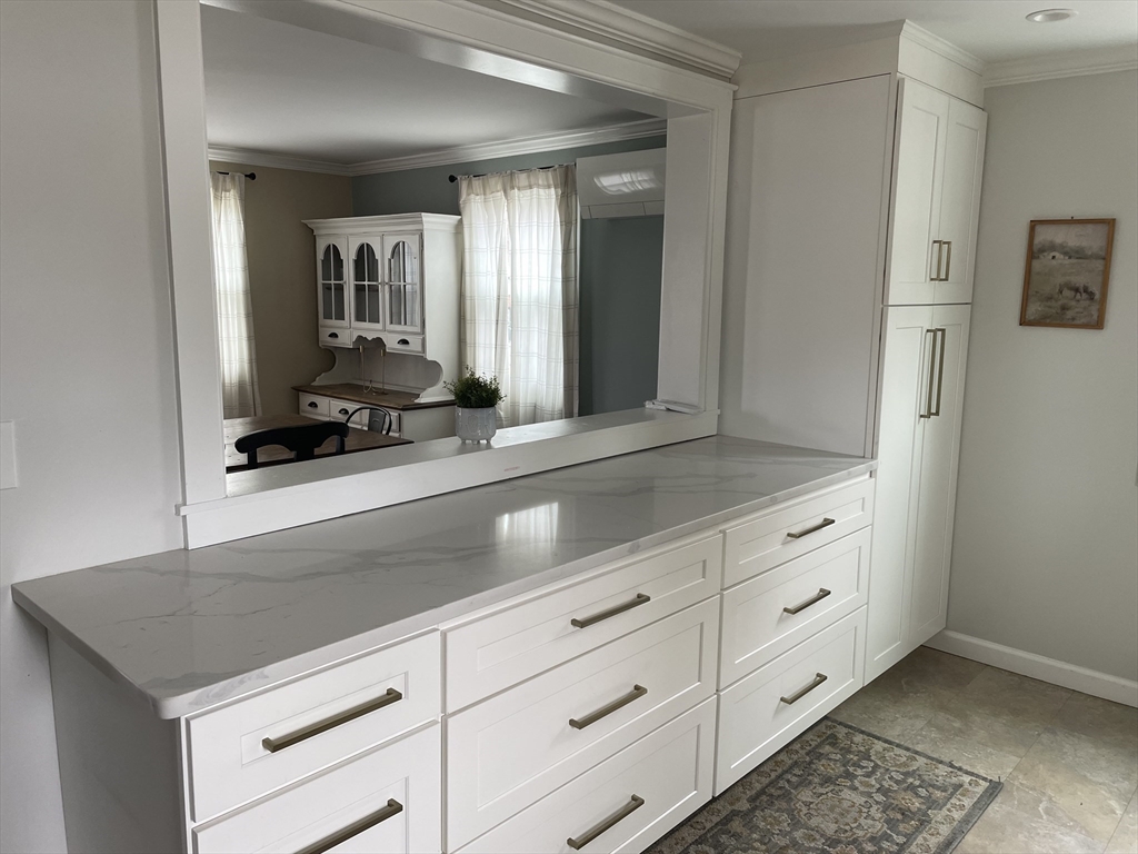 38 Driftwood Road Springfield, MA 01128 - Photo 8 of 32
