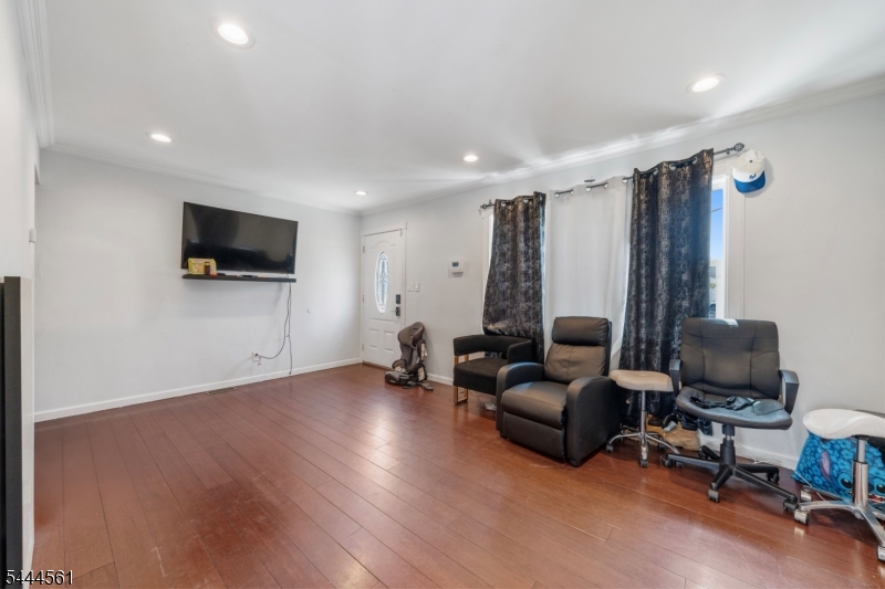 73 Raritan Avenue Paterson, NJ 07503 - Photo 8 of 18