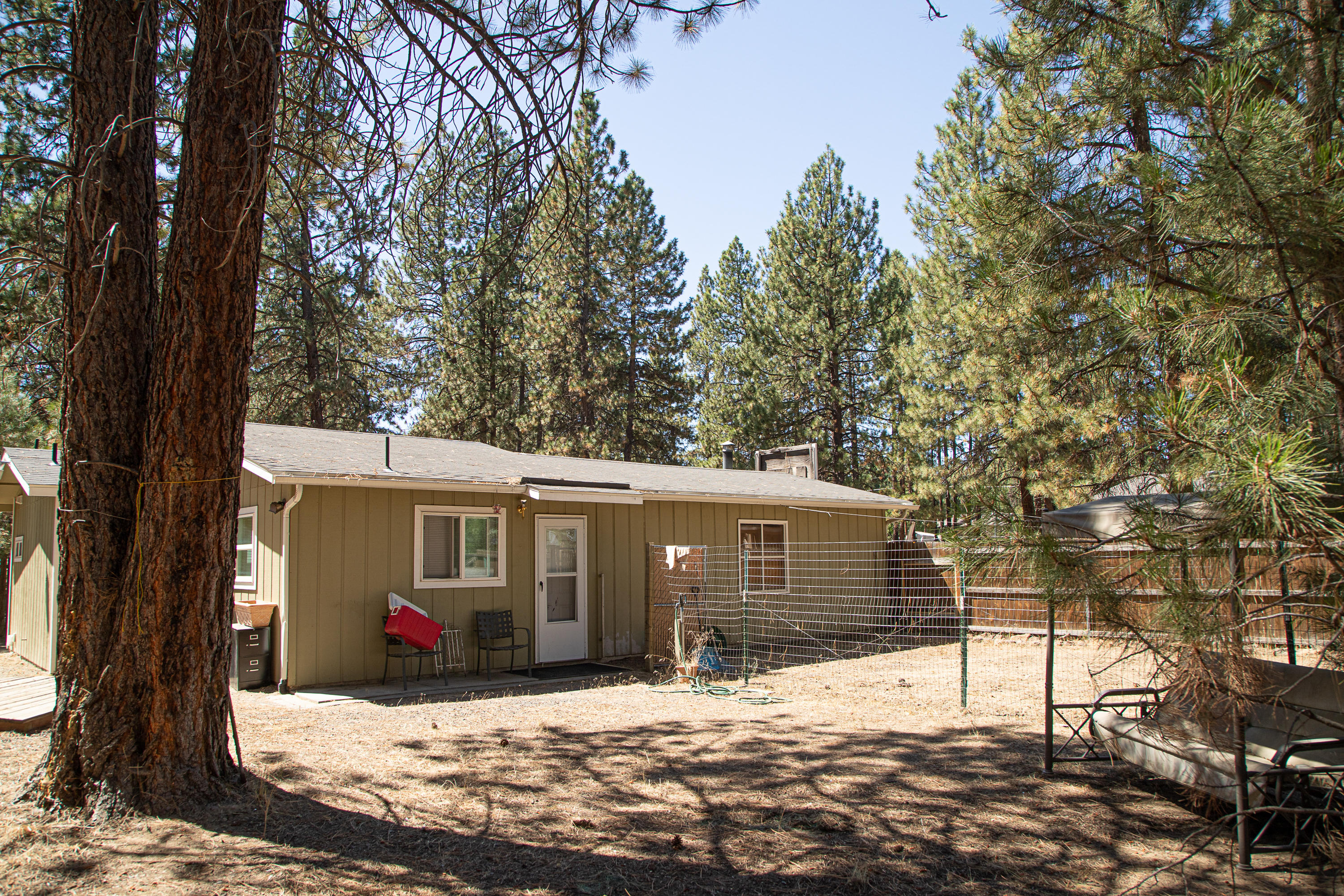 19447 Apache Road Bend, OR 97702 - Photo 3 of 14 19447 Apache Rd (12 of 15)