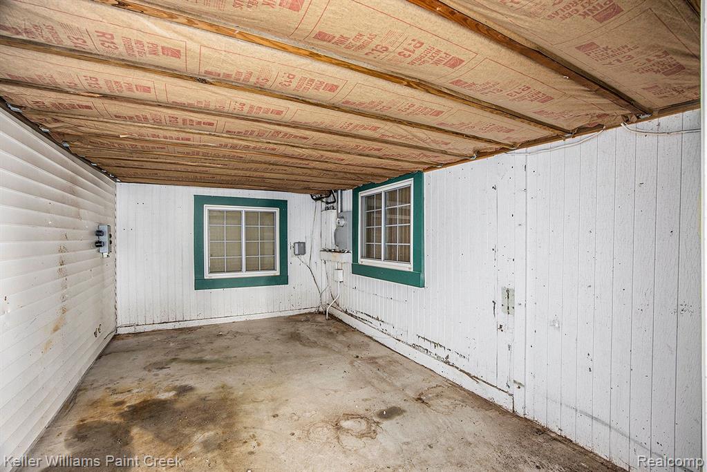3021 Avon Manor Road Rochester Hills, MI 48307 - Photo 17 of 36