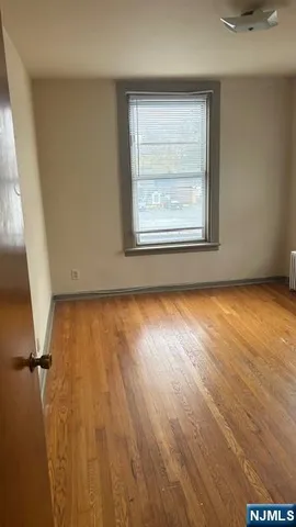 $1,850 | 31-11 Broadway, Unit 2, Fair Lawn, NJ 07410