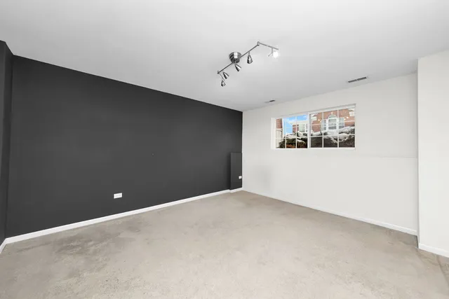 $3,090 | 2525 Dunraven Avenue, Naperville, IL 60540