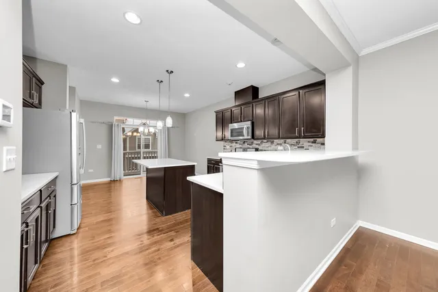 $3,090 | 2525 Dunraven Avenue, Naperville, IL 60540