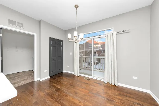 $3,090 | 2525 Dunraven Avenue, Naperville, IL 60540