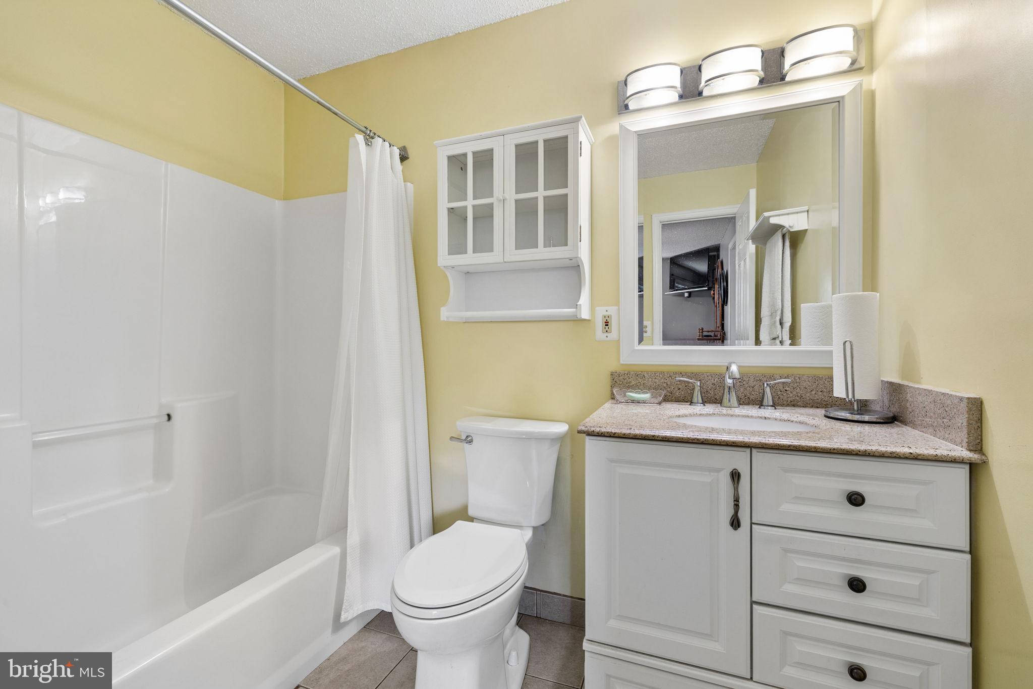 14917 Compton Road Centreville, VA 20121 - Photo 32 of 72 Primary Suite Bath