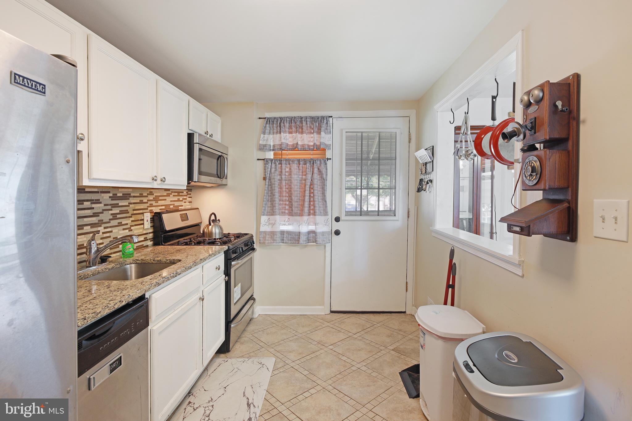 5541 Bucknell Road Baltimore, MD 21206 - Photo 9 of 23 Kitchen