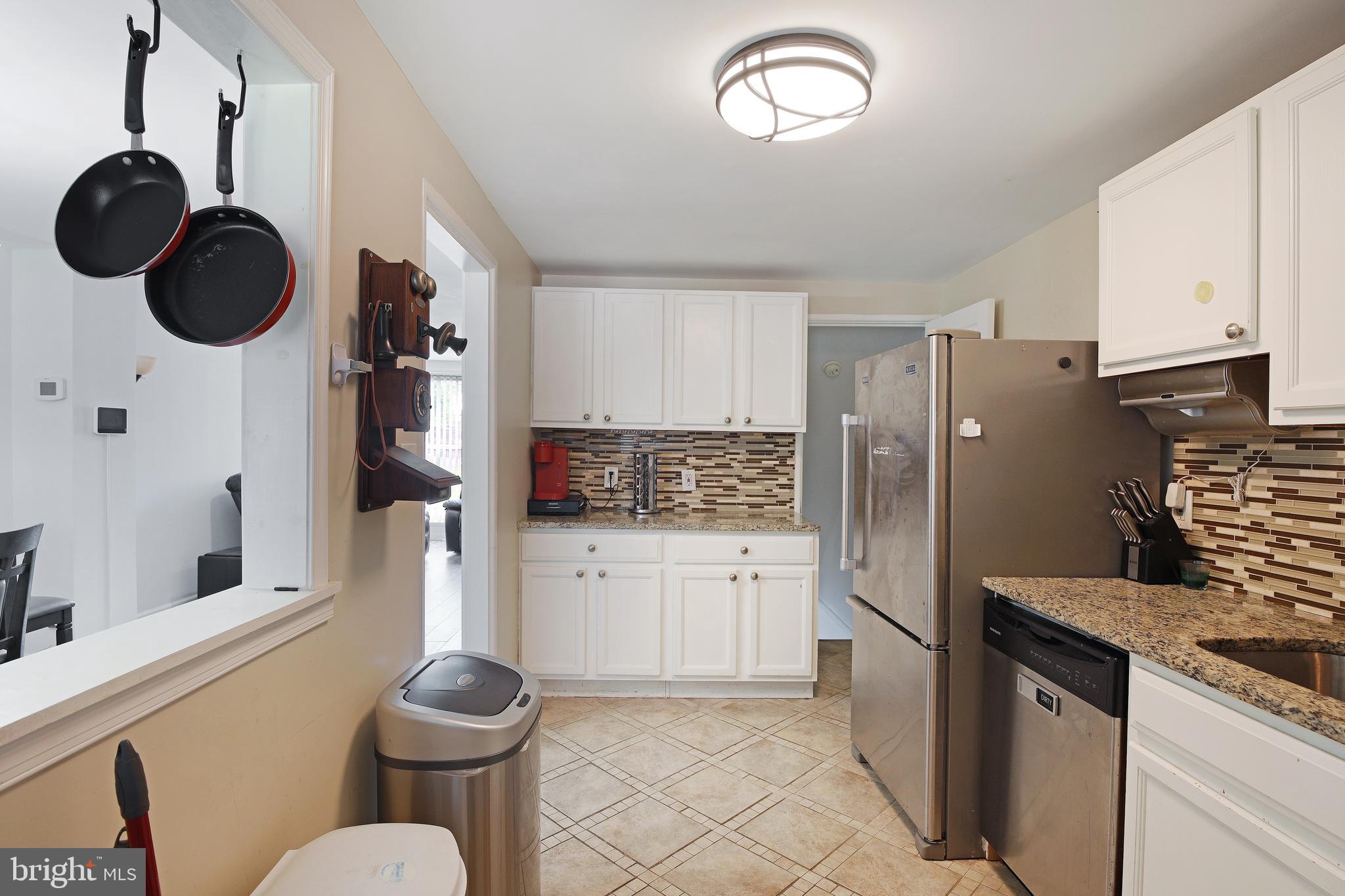 5541 Bucknell Road Baltimore, MD 21206 - Photo 10 of 23 Kitchen