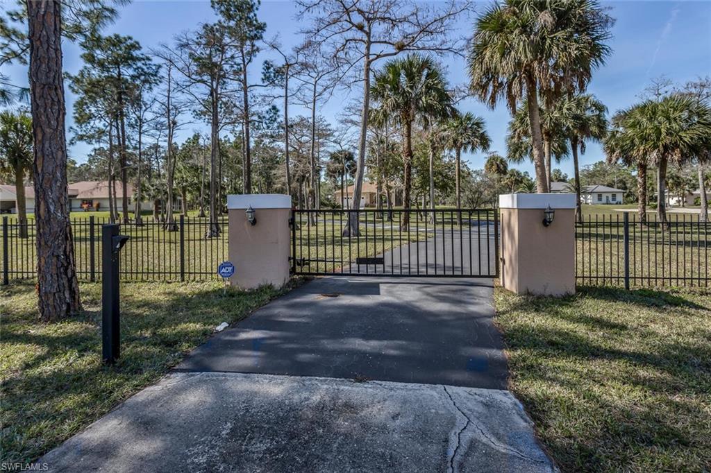 2081 23rd Street Southwest Naples, FL 34117 - Photo 2 of 30 Gallery Image 2