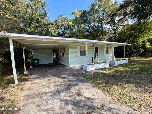 $875 | 2114 Eden Street, Pascagoula, MS 39581