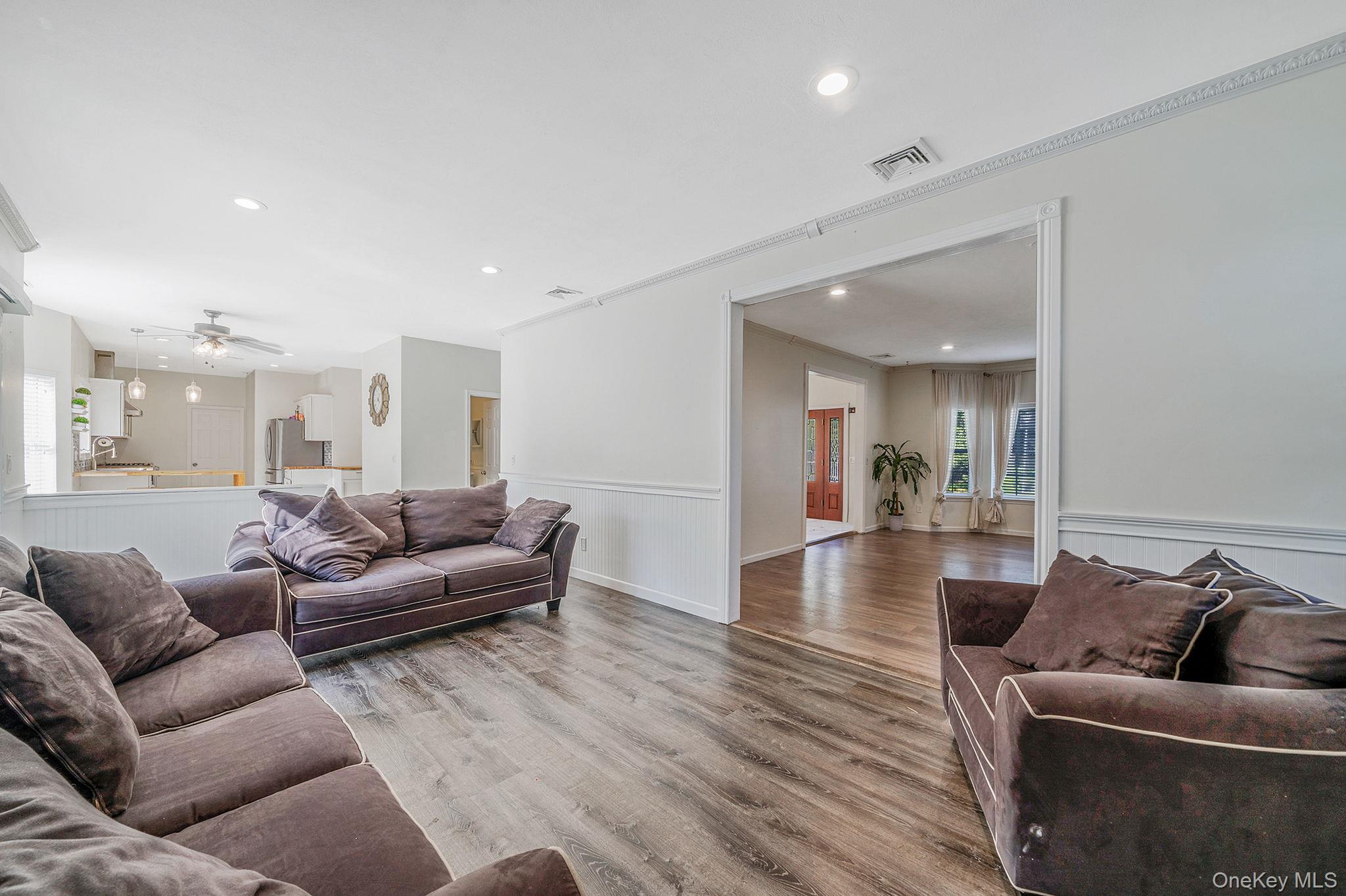 3 Embassy Road Selden, NY 11784 - Photo 7 of 45 Gallery Image 7