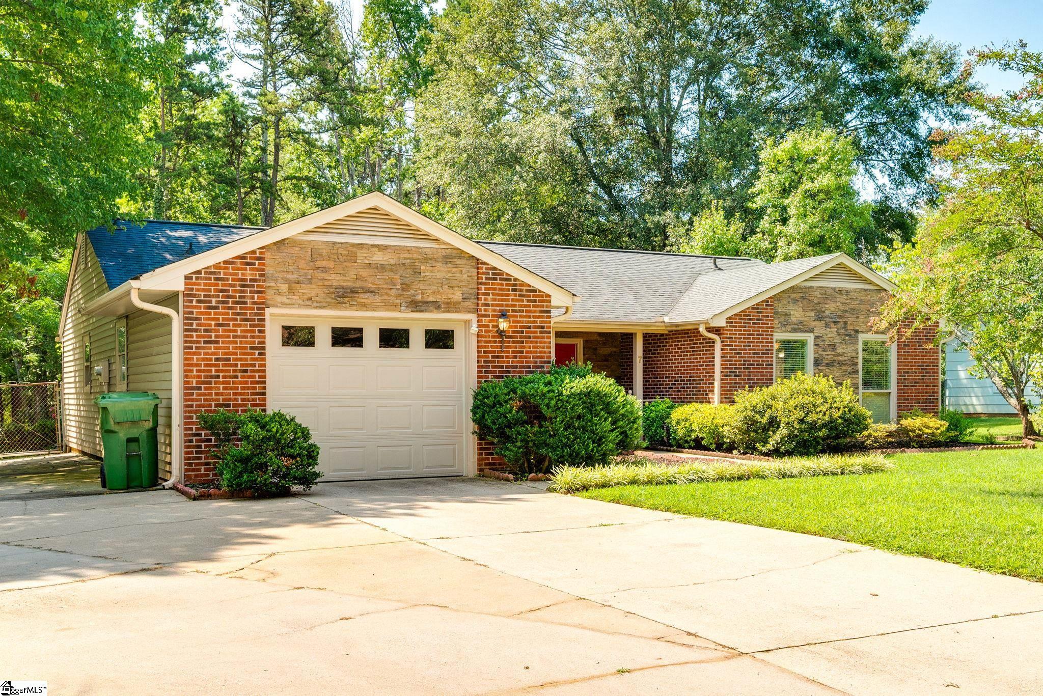 7 Clearfield Road Greenville, SC 29607 - Photo 1 of 34 Gallery Image 1