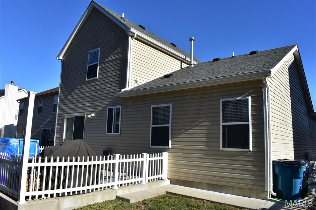 5909 South Crest Way St. Louis, MO 63129 - Photo 2 of 4