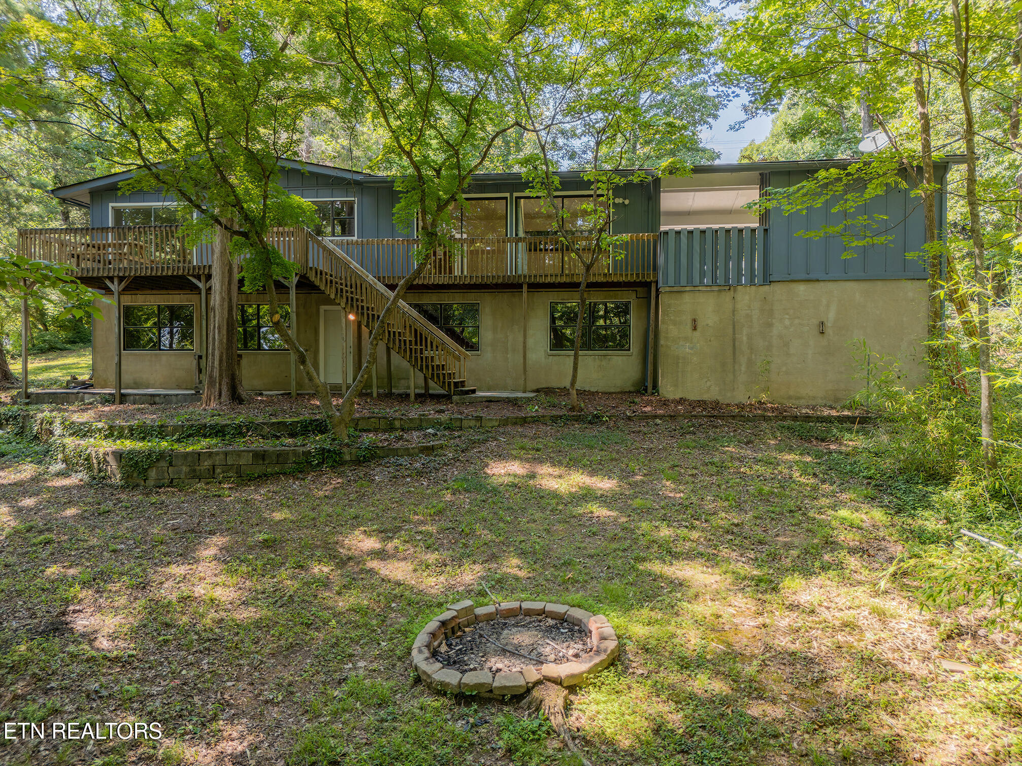 909 West Outer Drive Oak Ridge, TN 37830 - Photo 33 of 34 DJI_20260624161053_0151_D-HDR