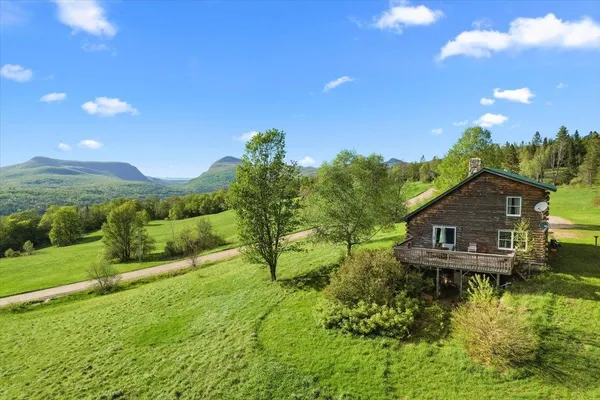 $799,000 | 2354 East Ridge Road, Sutton, VT 05871
