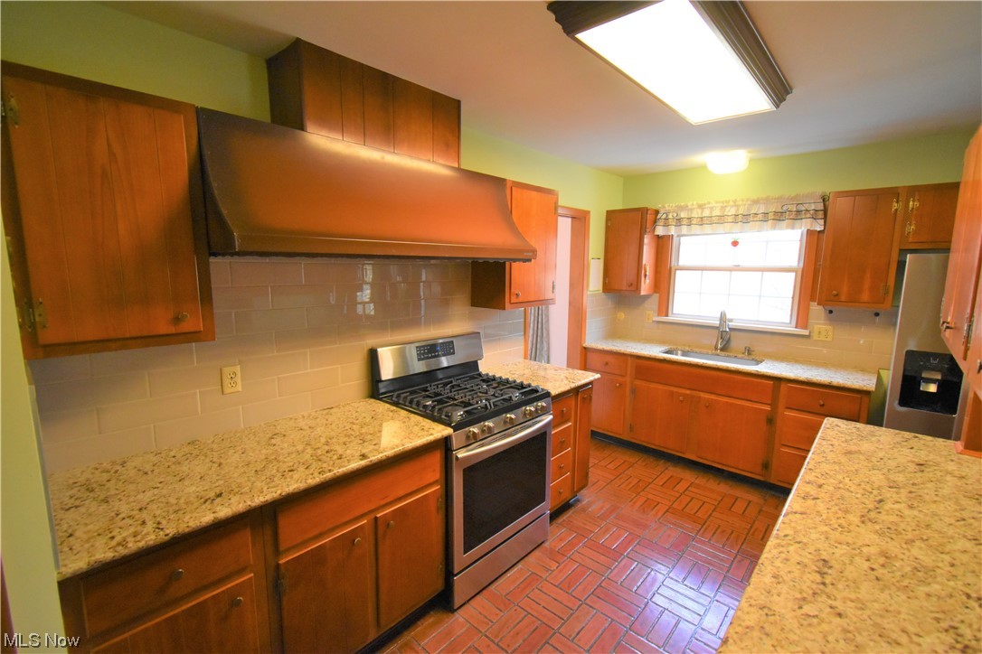 5741 Caranor Road Kent, OH 44240 - Photo 6 of 35 Gallery Image 6