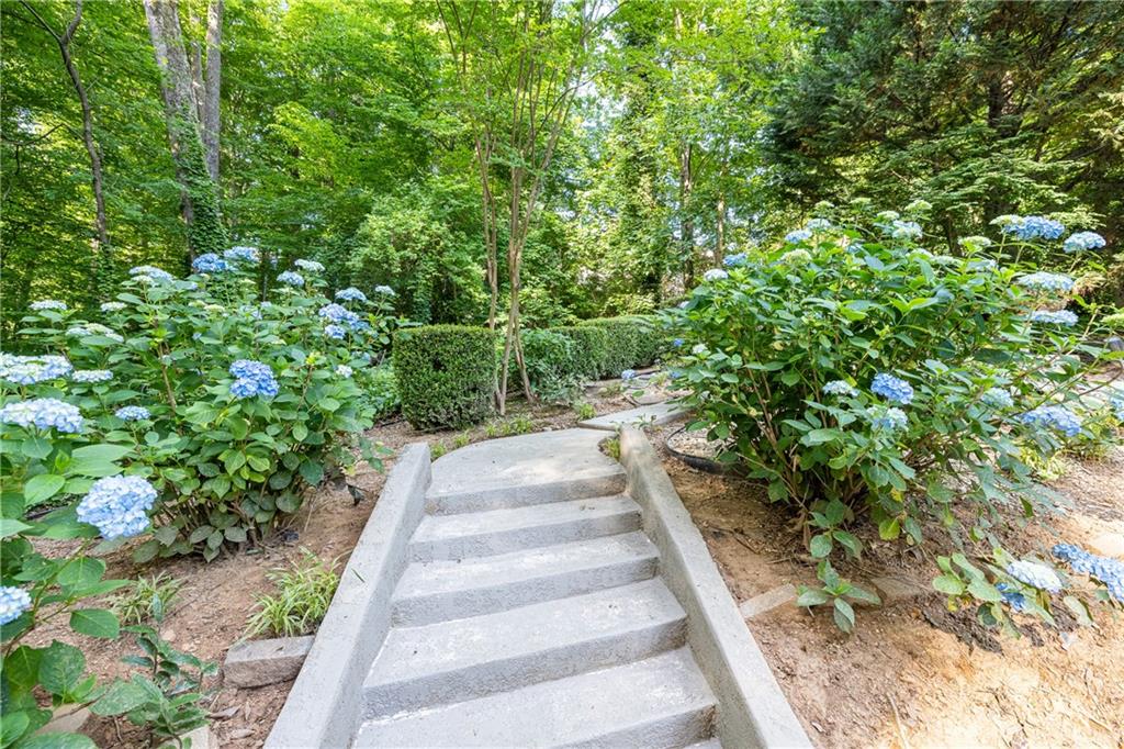 770 Kings Way Northwest Atlanta, GA 30327 - Photo 46 of 49