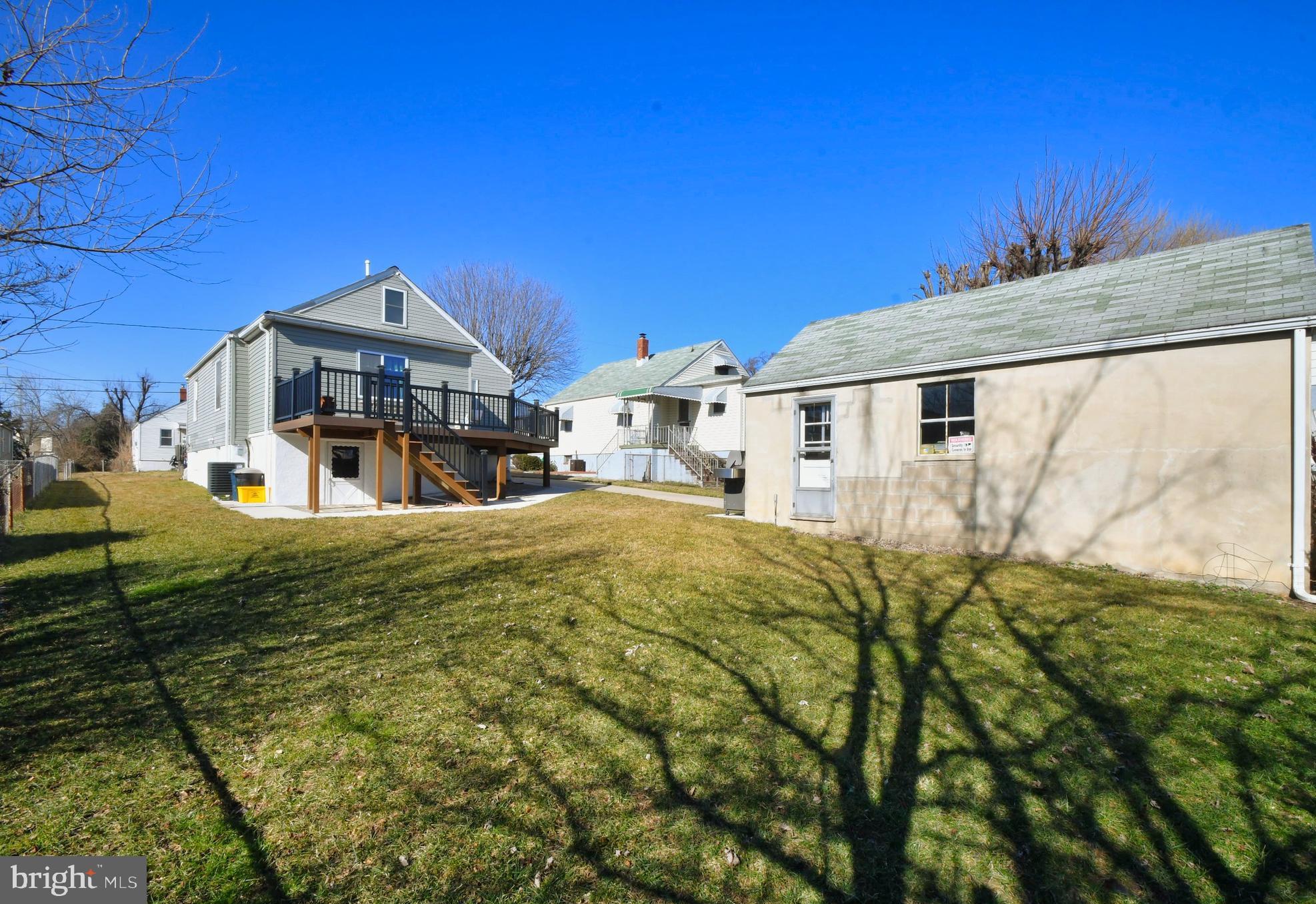 7606 Spruce Road Baltimore, MD 21222 - Photo 29 of 31 Plenty of yard for entertaining