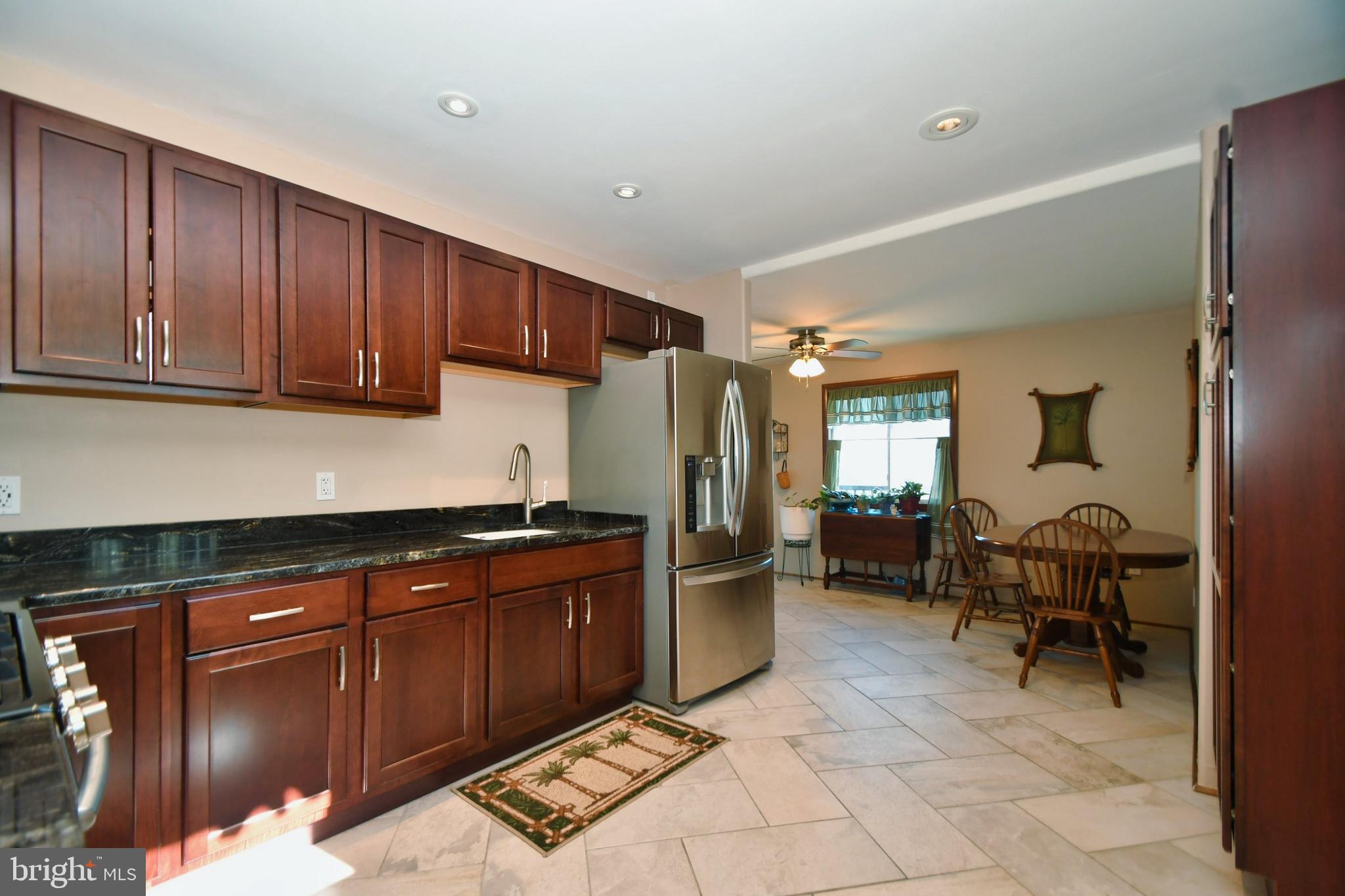 7606 Spruce Road Baltimore, MD 21222 - Photo 5 of 31 Gorgeous cabinetry, granite countertop