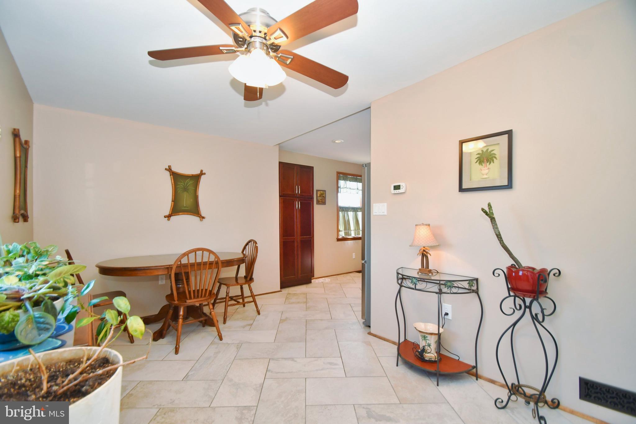 7606 Spruce Road Baltimore, MD 21222 - Photo 9 of 31 Bright and open