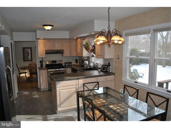 22 Tally Road Hamilton, NJ 08619 - Photo 3 of 25