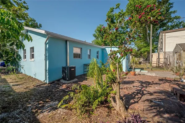 $2,000 | 3811 44th Avenue North, St. Petersburg, FL 33714