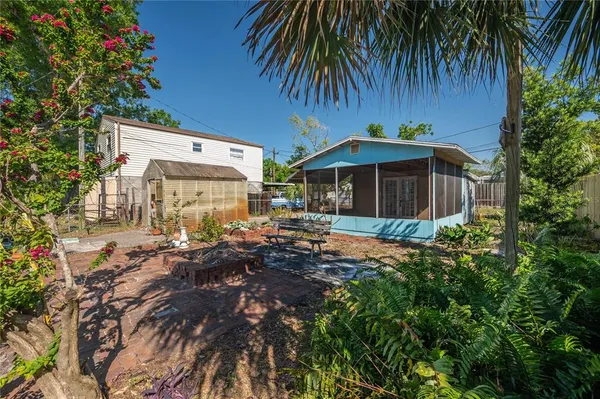 $2,000 | 3811 44th Avenue North, St. Petersburg, FL 33714