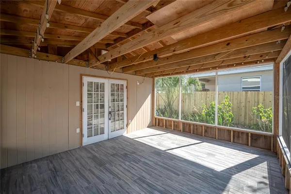 $2,000 | 3811 44th Avenue North, St. Petersburg, FL 33714