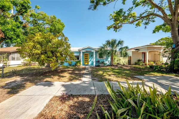 $2,000 | 3811 44th Avenue North, St. Petersburg, FL 33714