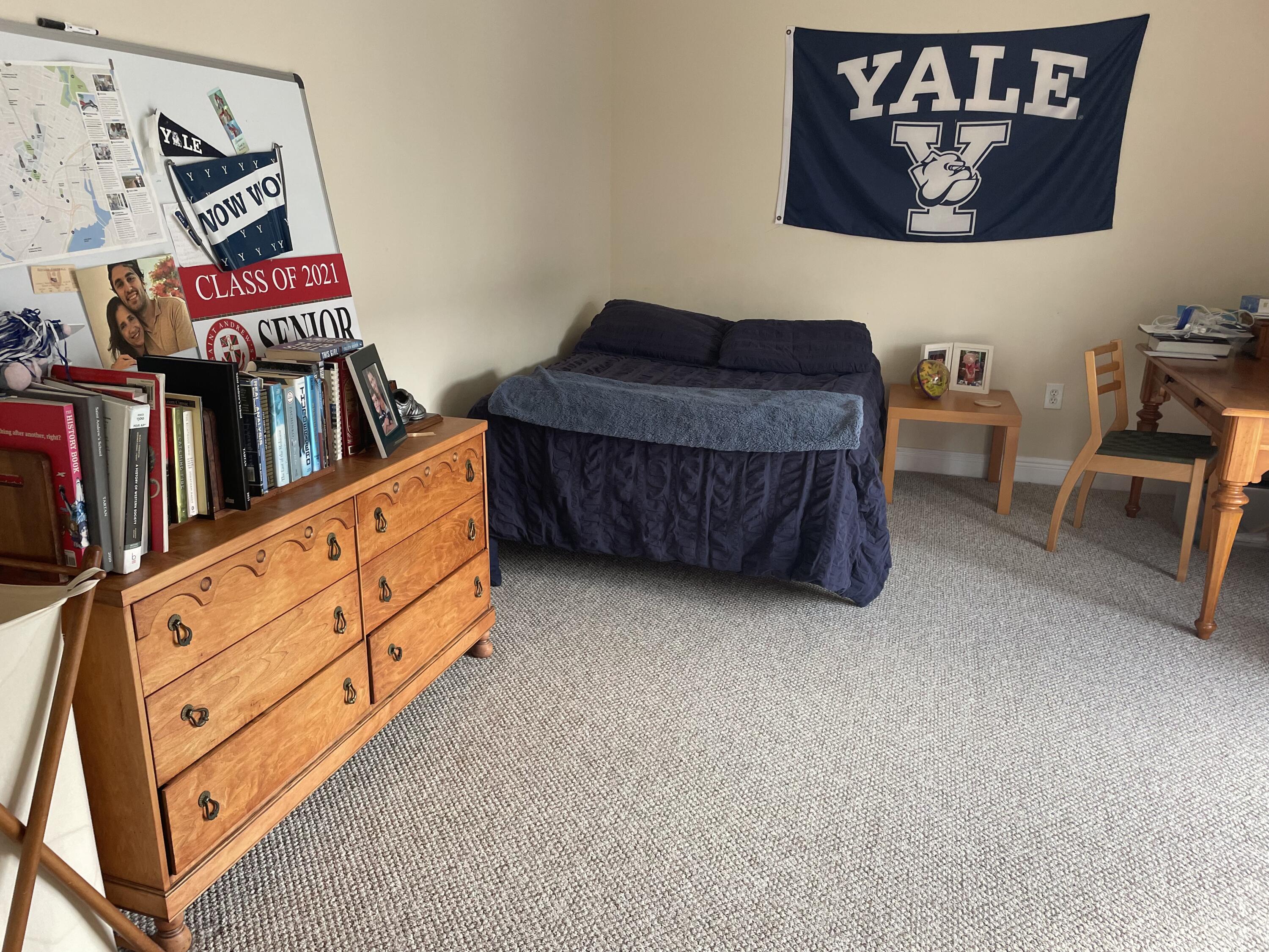 558 North West 39th Circle Boca Raton, FL 33431 - Photo 23 of 25 a living room with furniture and a flat screen tv