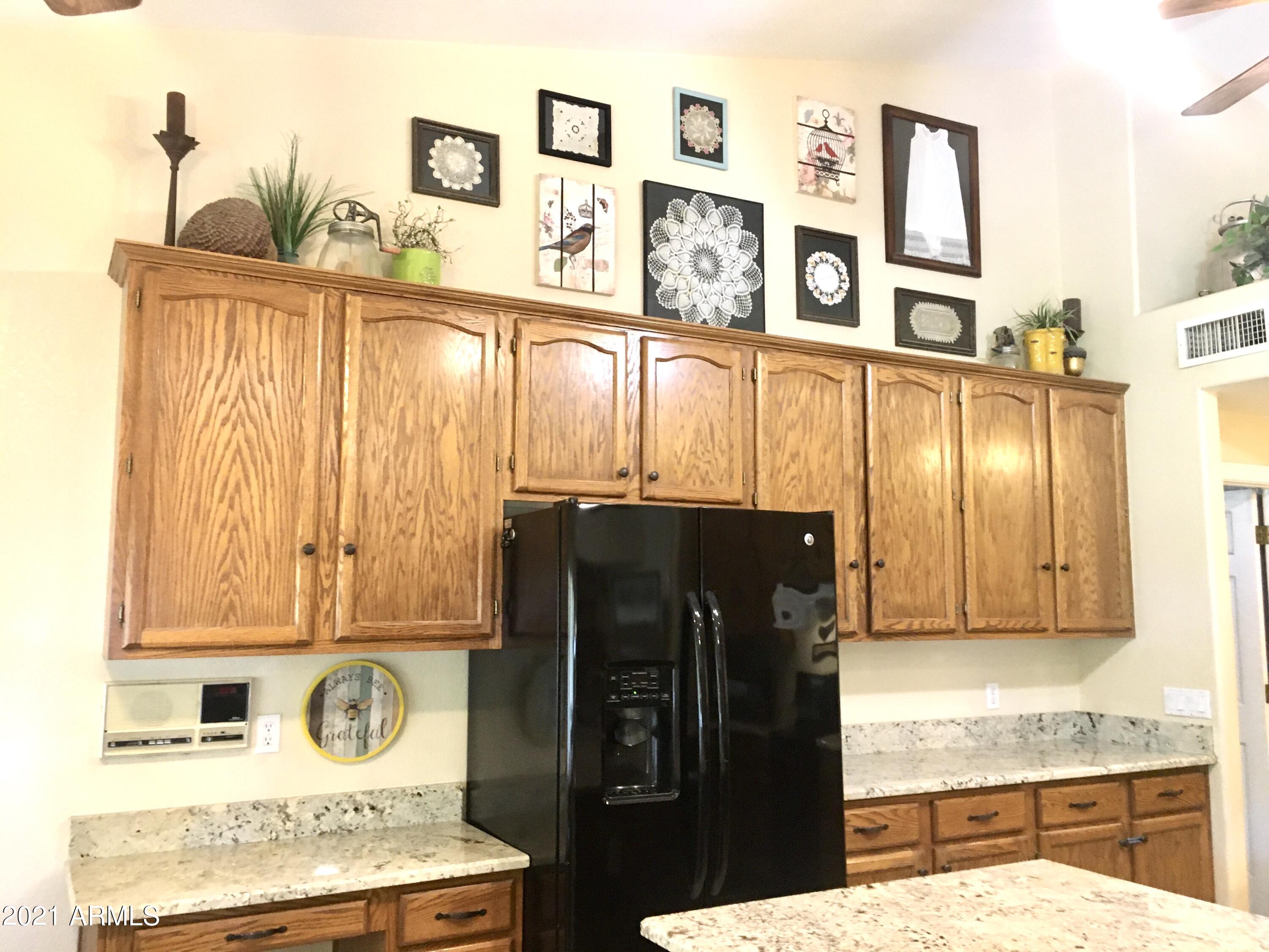 437 North Riata Street Gilbert, AZ 85234 - Photo 5 of 35 IMG_4060